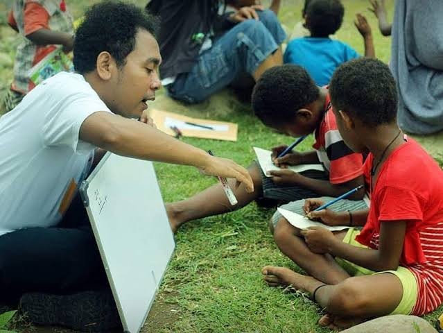 Nantikan buka-bukaan Gaya Stafsus Billy Mambrasar Soal Manfaat Otsus Bagi Masyarakat Papua