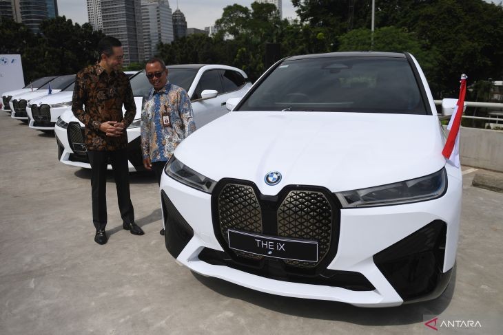 Tamu Delegasi KTT ASEAN ke-42 Gunakan Mobil Listrik Super Canggih